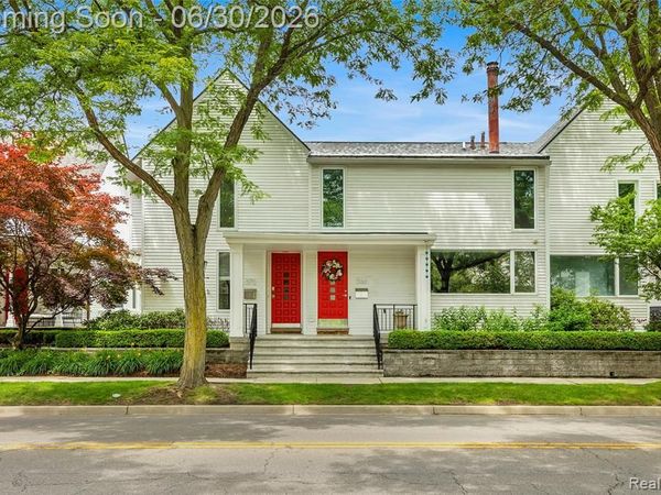 366 W Brown Street, Birmingham, MI 48009