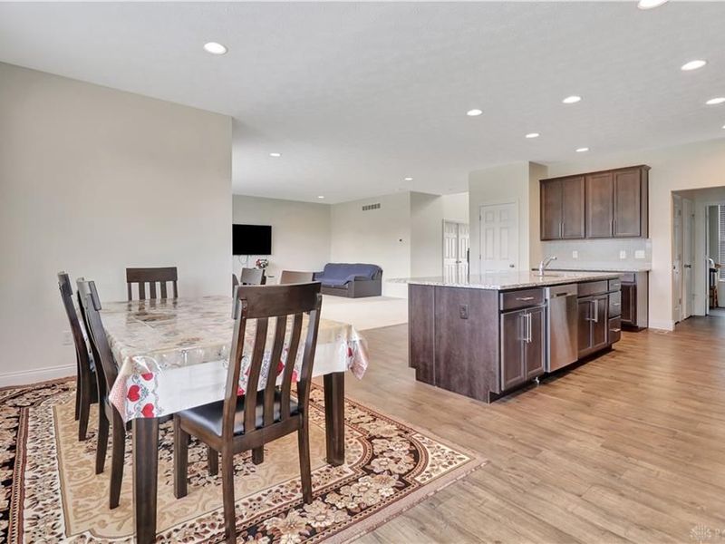 10312 Tice Street, Washington Township, OH 45458 Photo 9