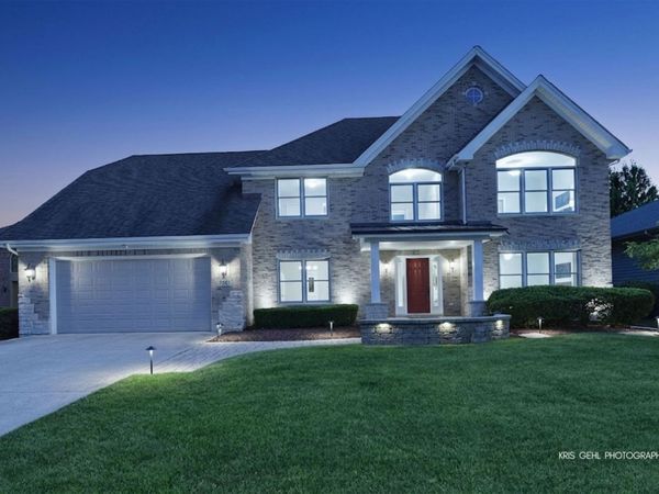 2935 Oxford Court , Aurora, IL 60502
