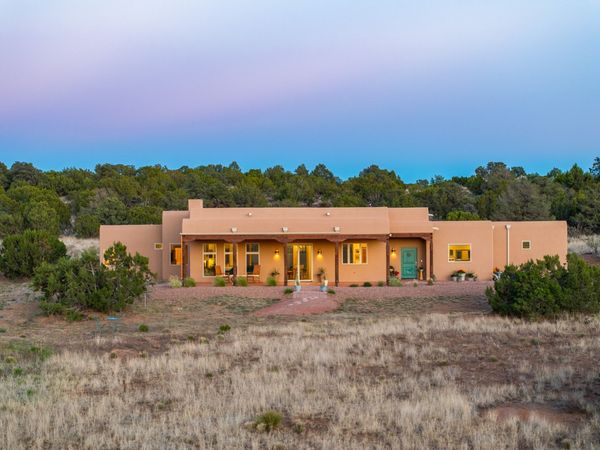 176 Principe De Paz, Santa Fe, NM 87508