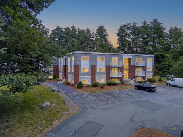 59 Constitution Drive, Unit D, Londonderry, NH 03053