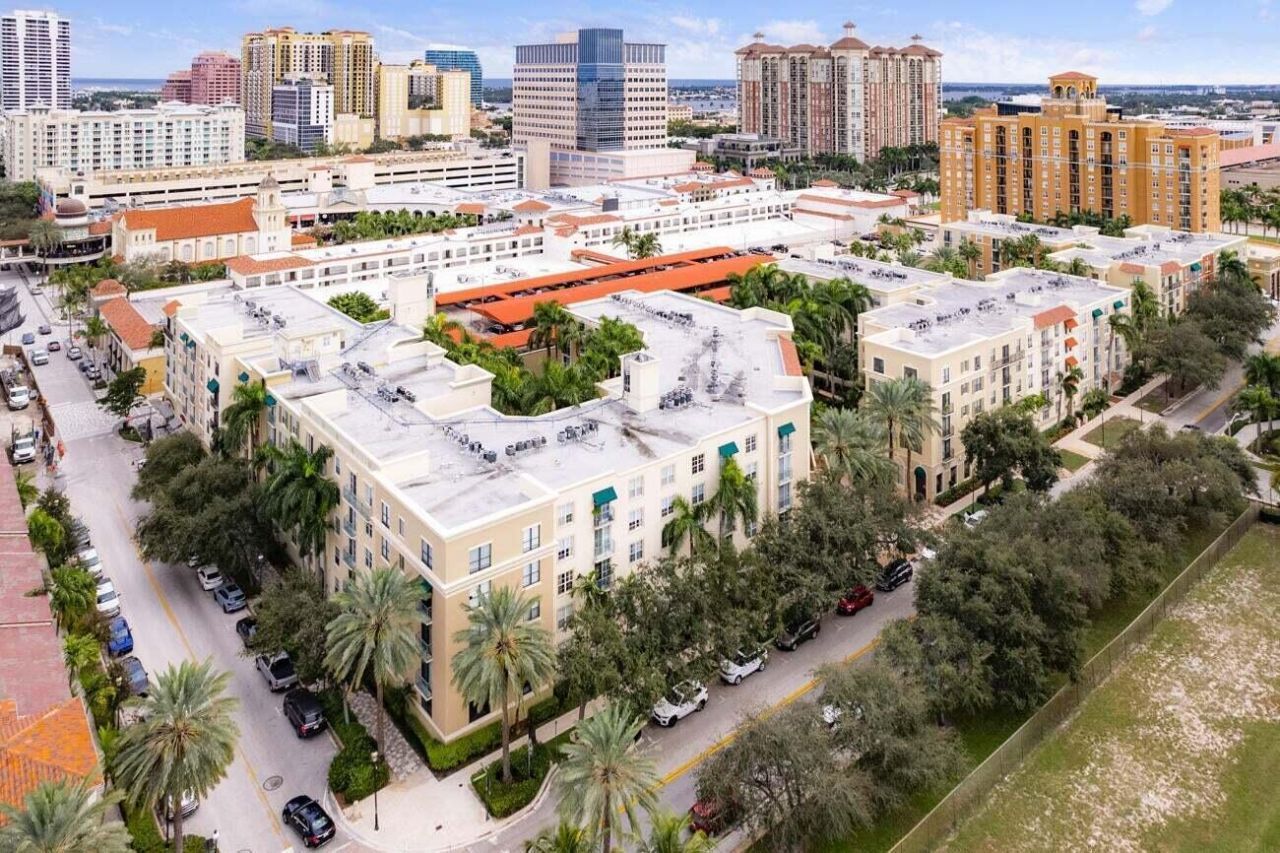 780 S Sapodilla Avenue, Unit 412, West Palm Beach, FL 33401 Photo