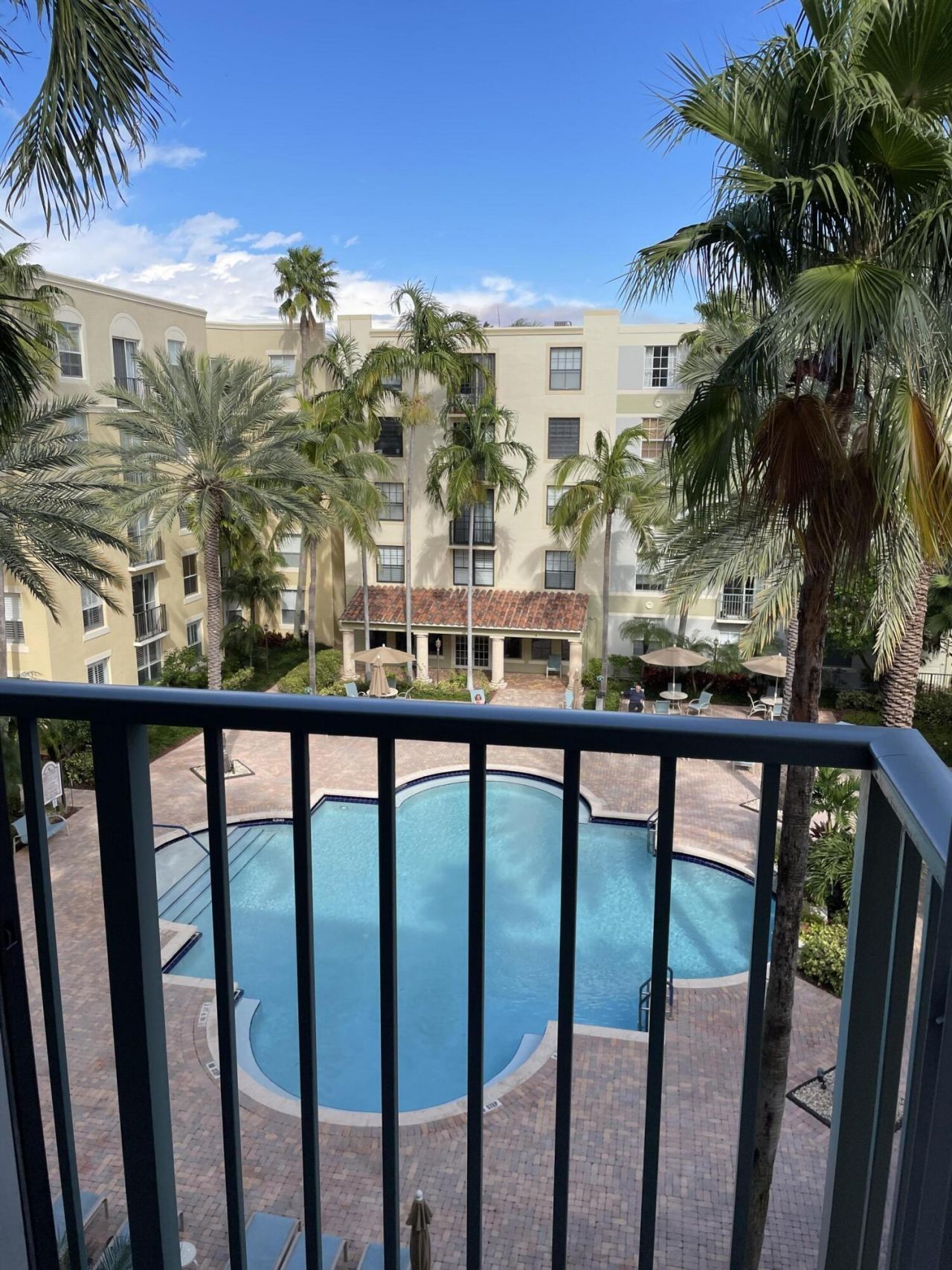780 S Sapodilla Avenue, Unit 412, West Palm Beach, FL 33401 Photo