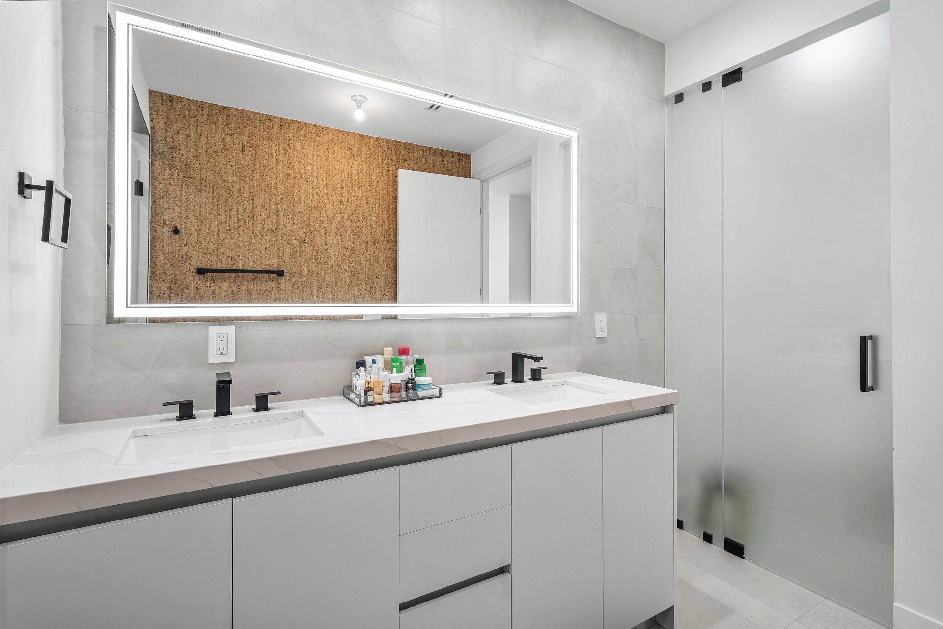 1123 NE 12th Avenue, Unit A, Fort Lauderdale, FL 33304 Photo