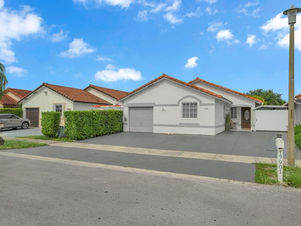 17901 SW 144th Avenue, Miami, FL 33177