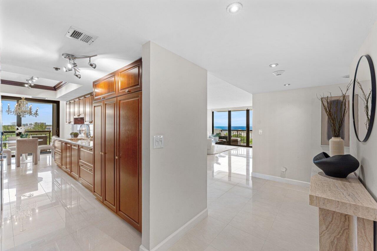 2003 N Ocean Boulevard, Unit 902, Boca Raton, FL 33431 Photo