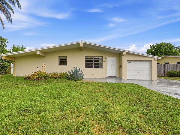 4401 NW 33rd Street, Lauderdale Lakes, FL 33319