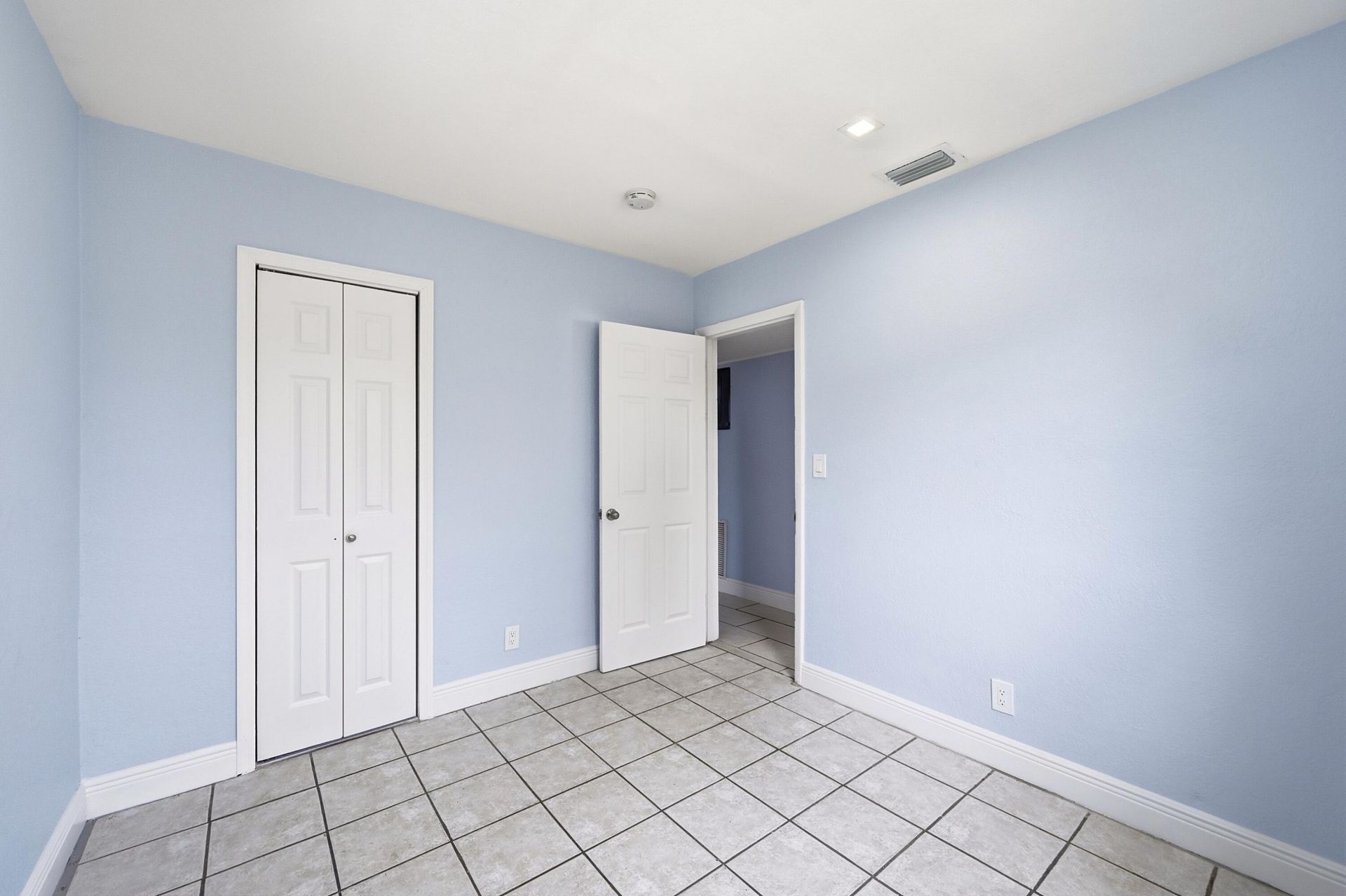 4401 NW 33rd Street, Lauderdale Lakes, FL 33319 Photo