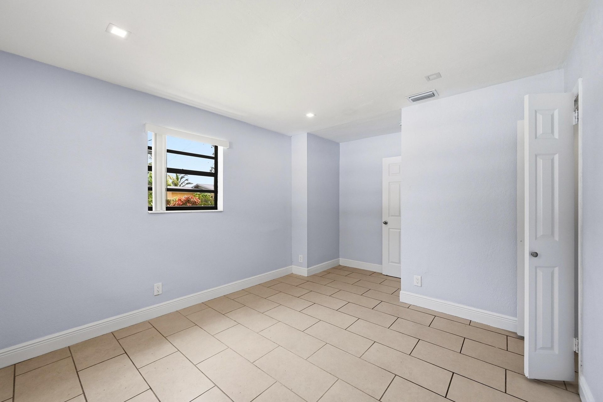 4401 NW 33rd Street, Lauderdale Lakes, FL 33319 Photo
