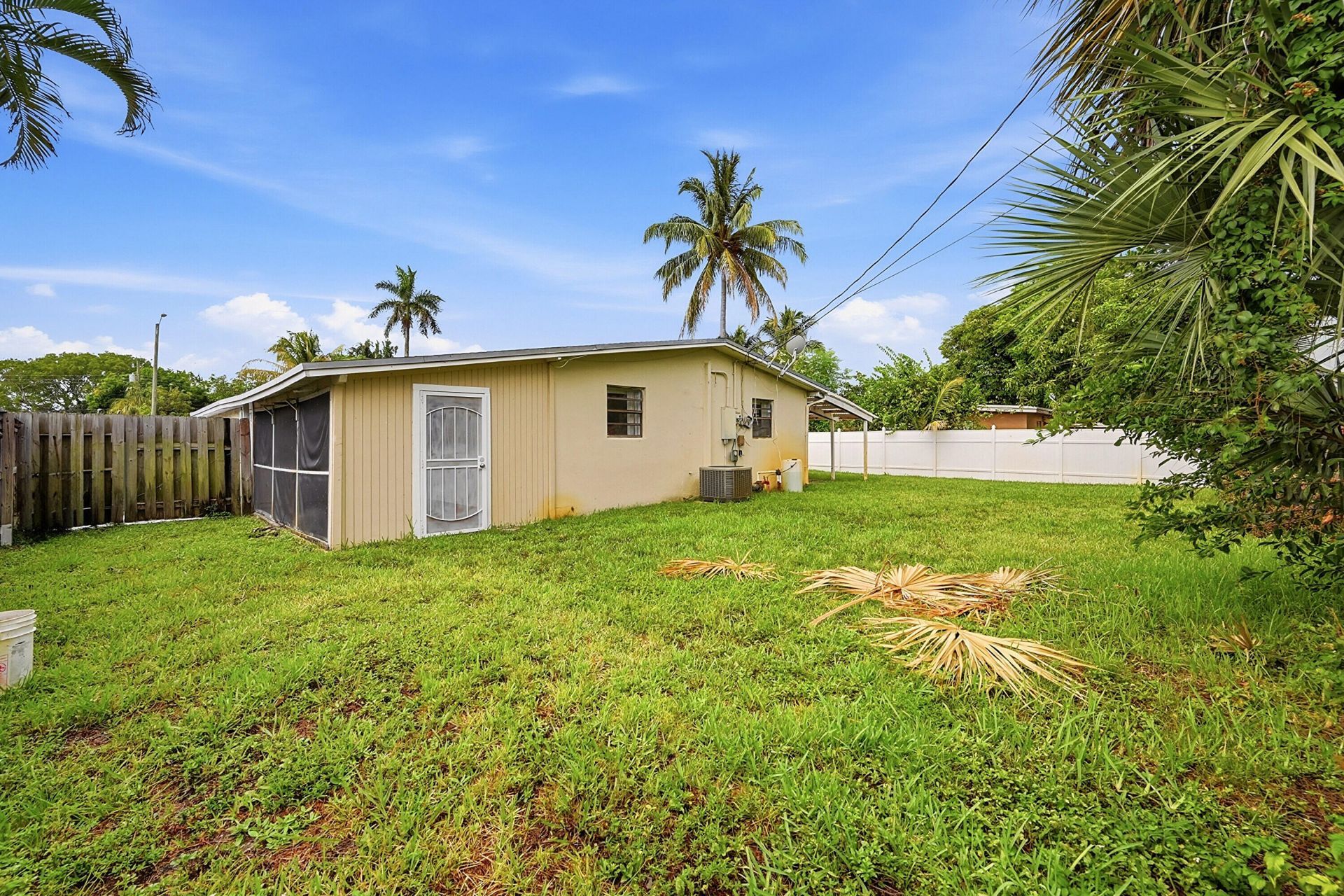 4401 NW 33rd Street, Lauderdale Lakes, FL 33319 Photo