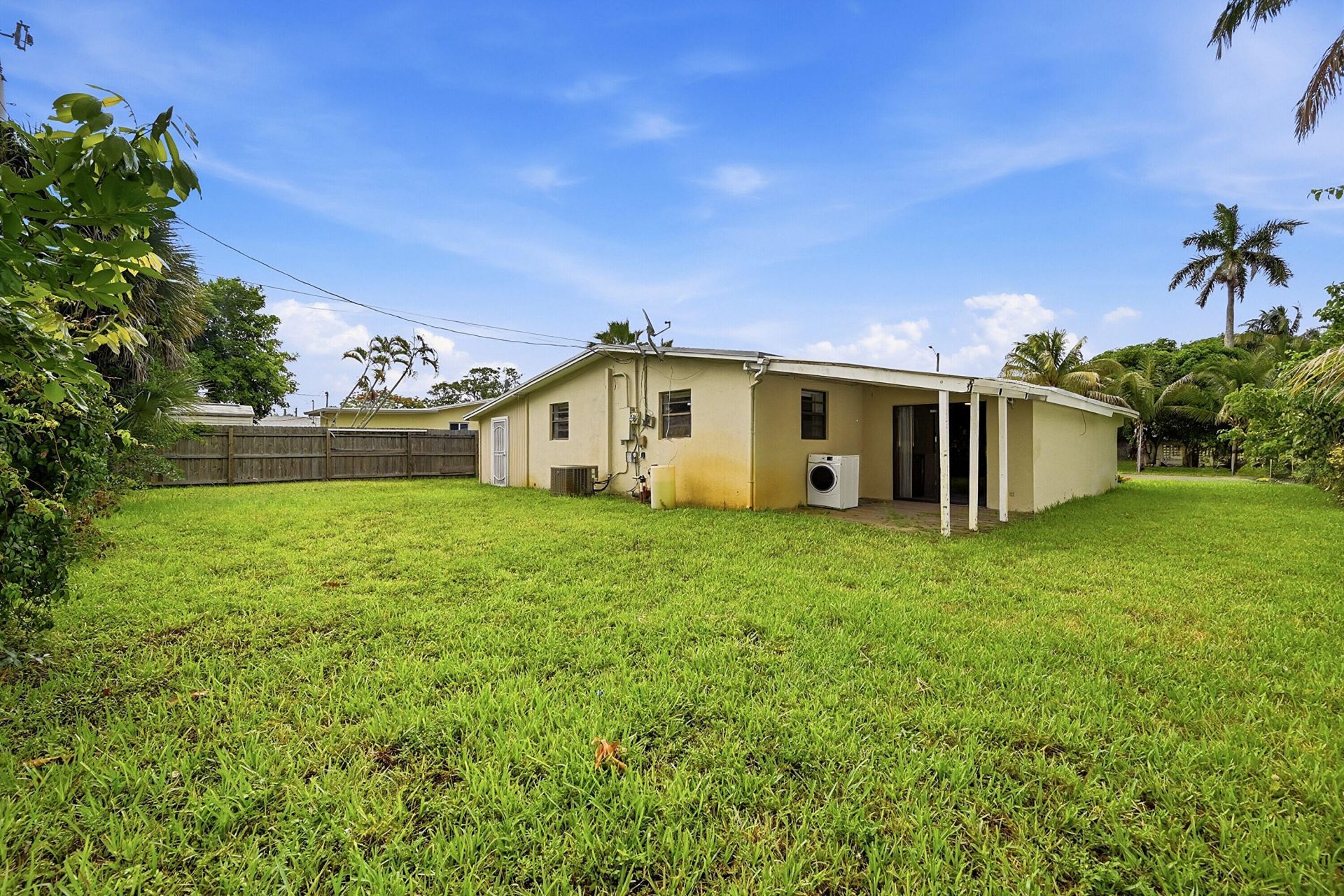 4401 NW 33rd Street, Lauderdale Lakes, FL 33319 Photo