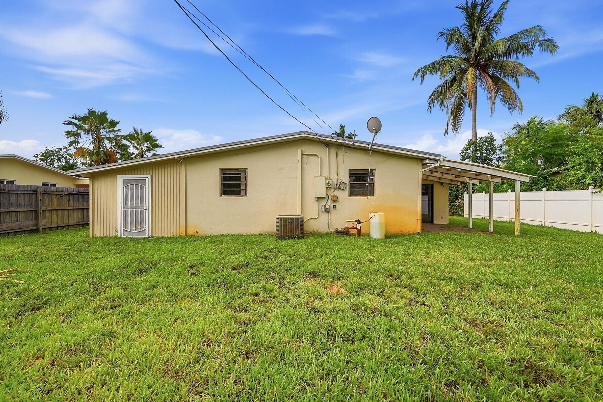 4401 NW 33rd Street, Lauderdale Lakes, FL 33319 Photo