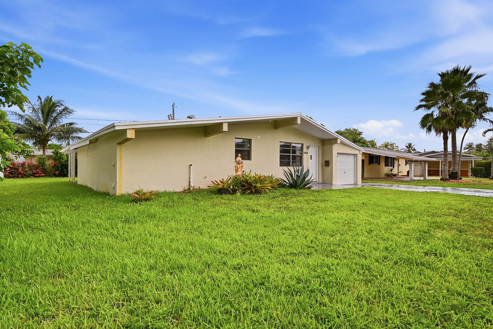 4401 NW 33rd Street, Lauderdale Lakes, FL 33319 Photo