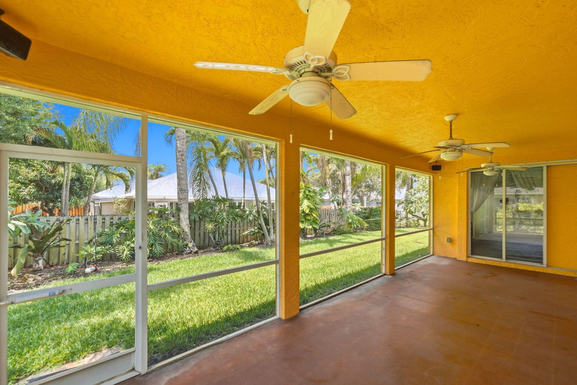 426 NE Vanda Terrado, Jensen Beach, FL 34957 Photo