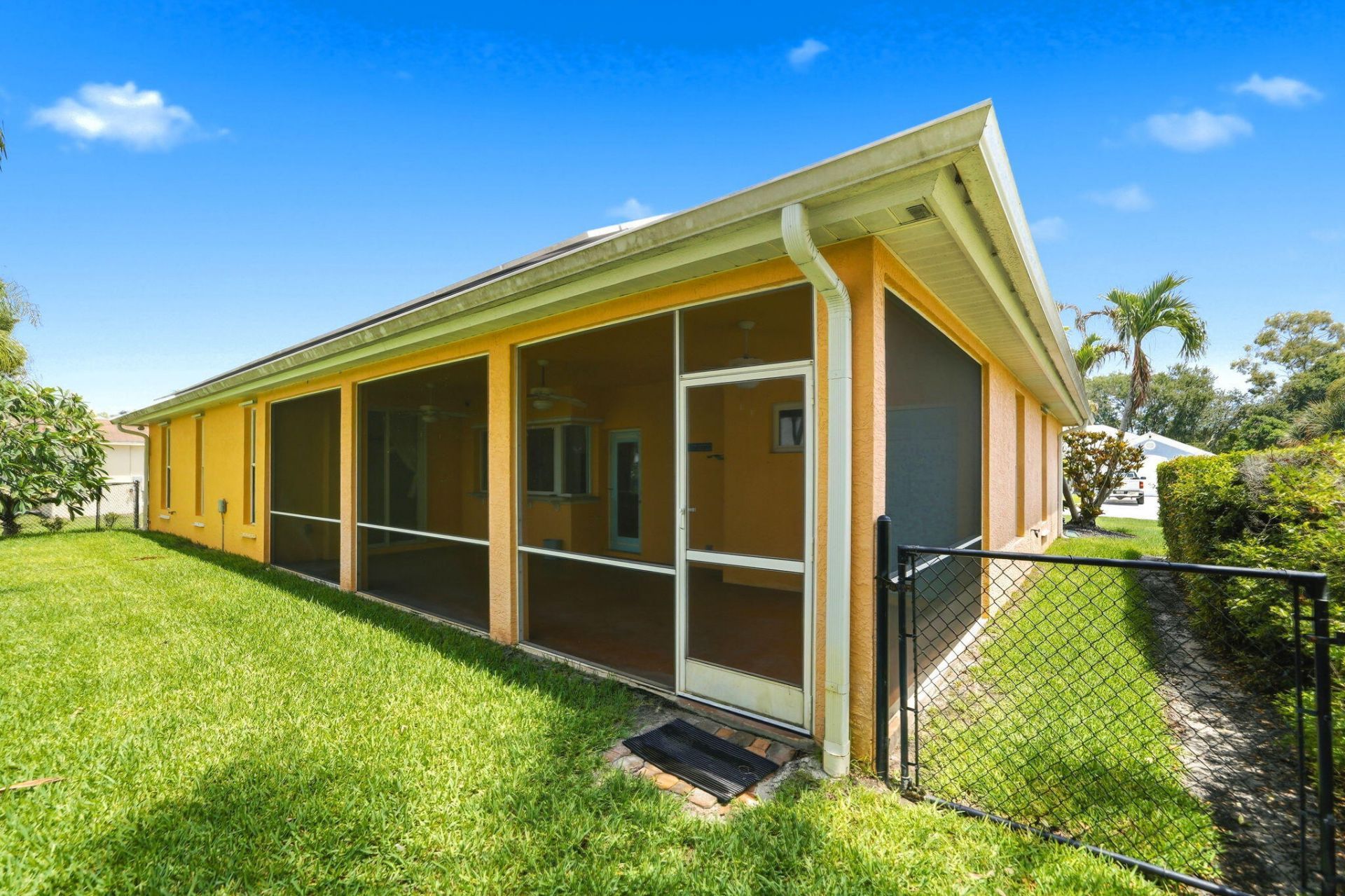 426 NE Vanda Terrado, Jensen Beach, FL 34957 Photo