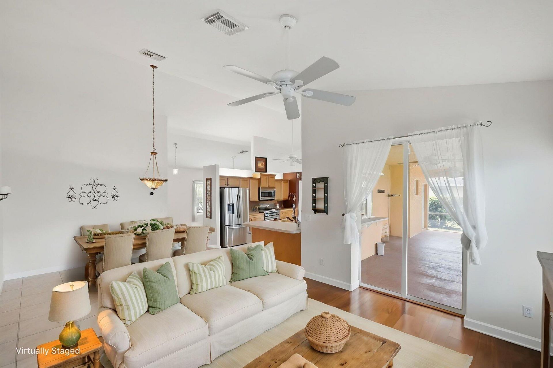 426 NE Vanda Terrado, Jensen Beach, FL 34957 Photo