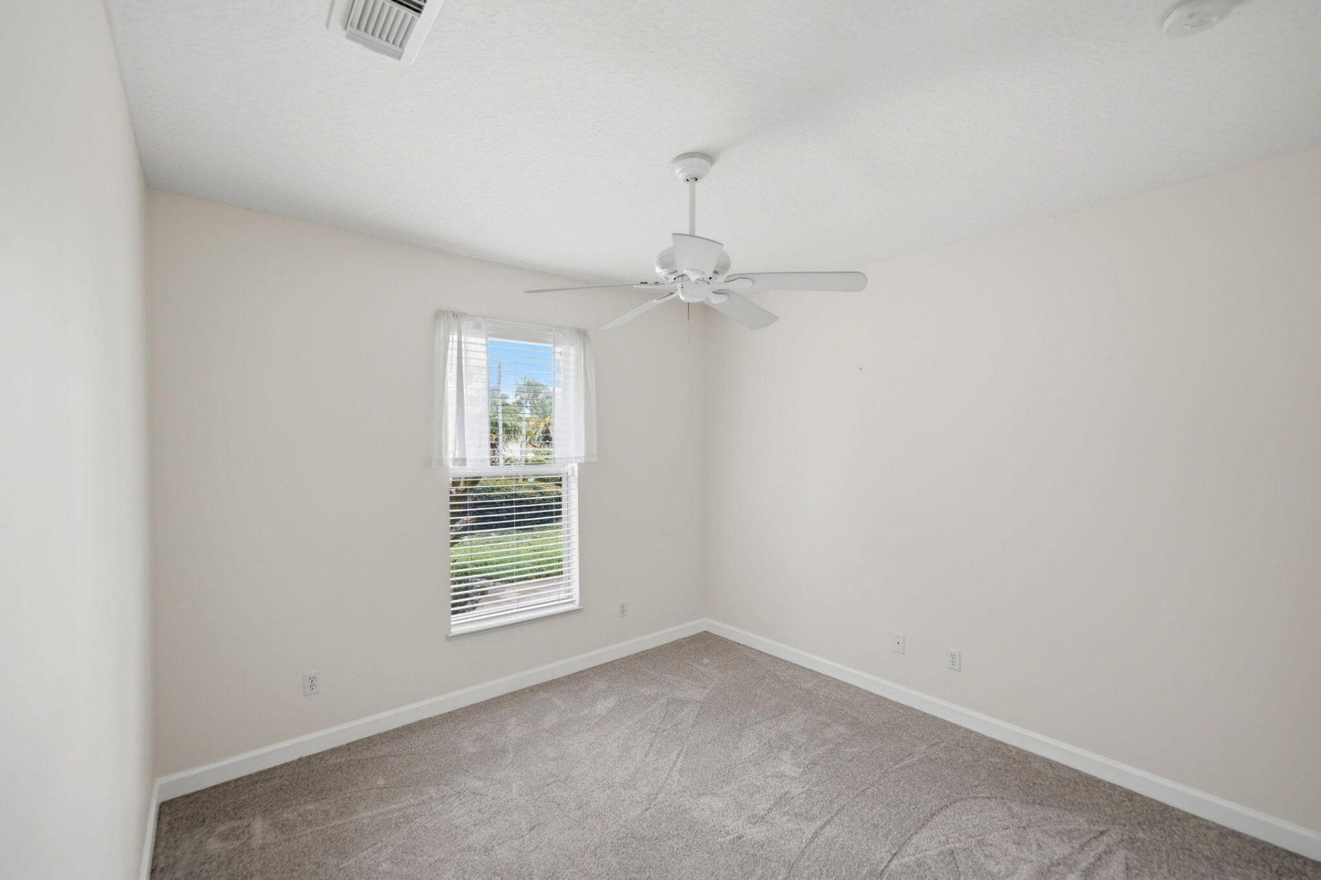 426 NE Vanda Terrado, Jensen Beach, FL 34957 Photo