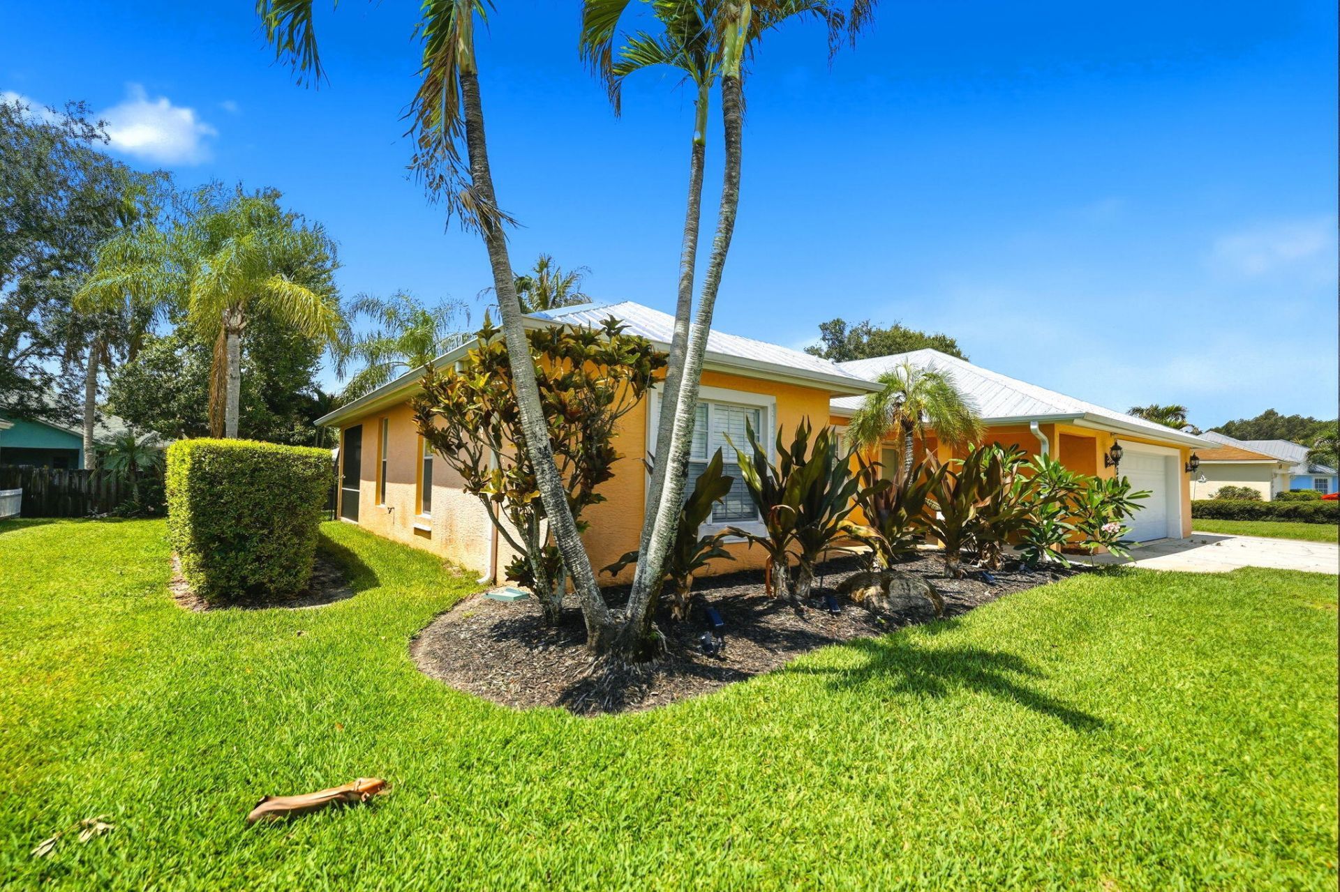 426 NE Vanda Terrado, Jensen Beach, FL 34957 Photo