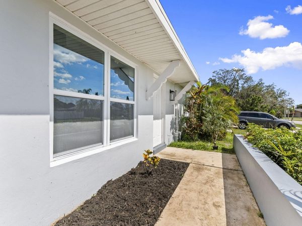 276 NE Summer Road, Port St. Lucie, FL 34983