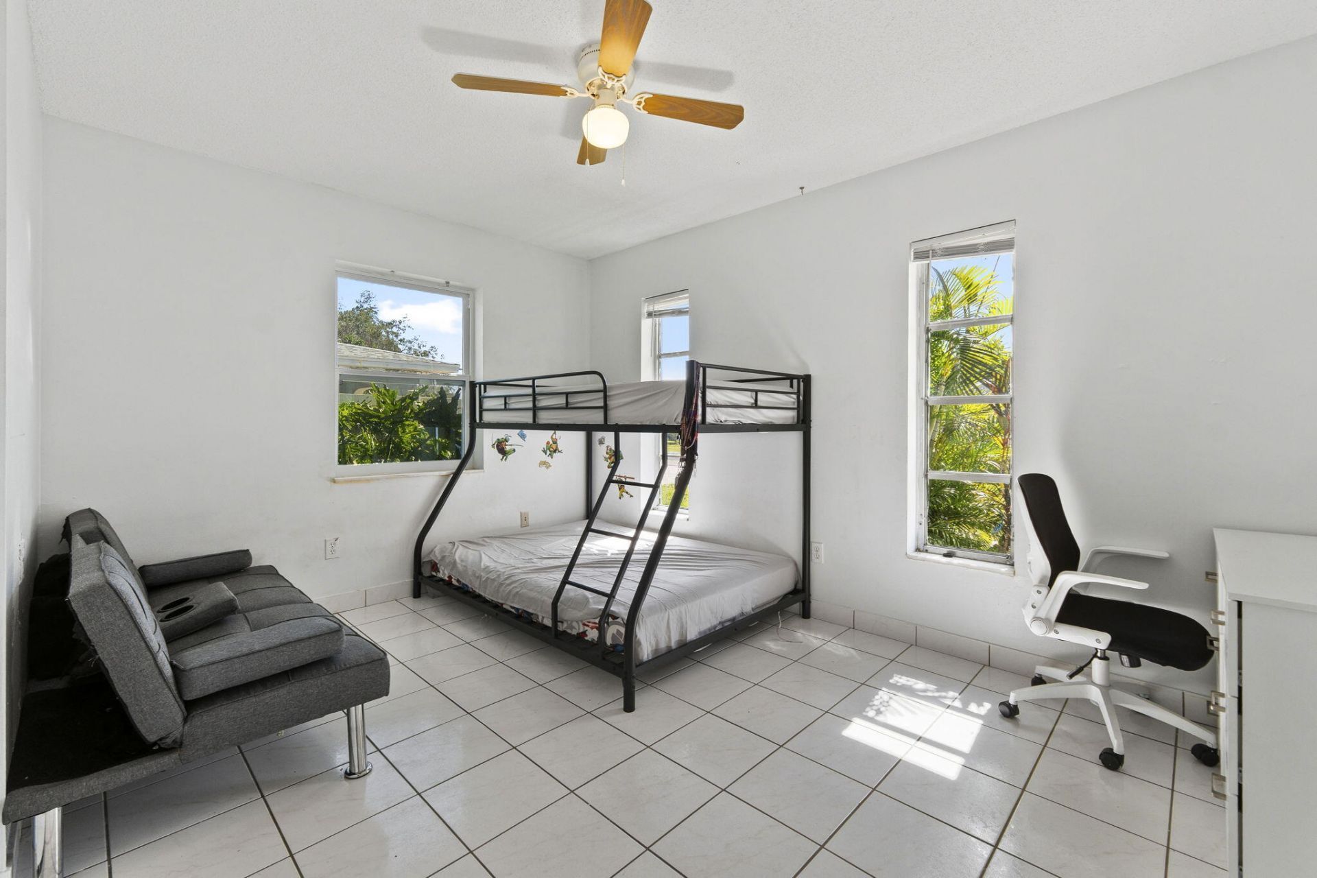 276 NE Summer Road, Port Saint Lucie, FL 34983 Photo