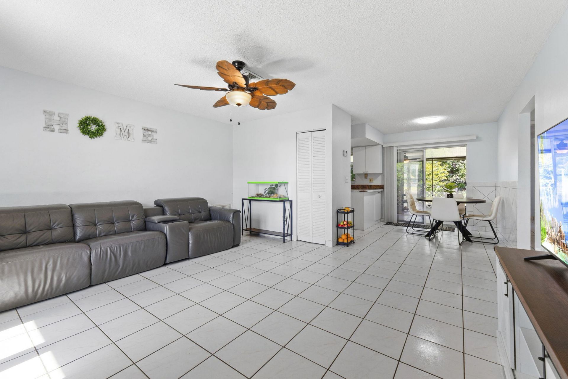276 NE Summer Road, Port Saint Lucie, FL 34983 Photo