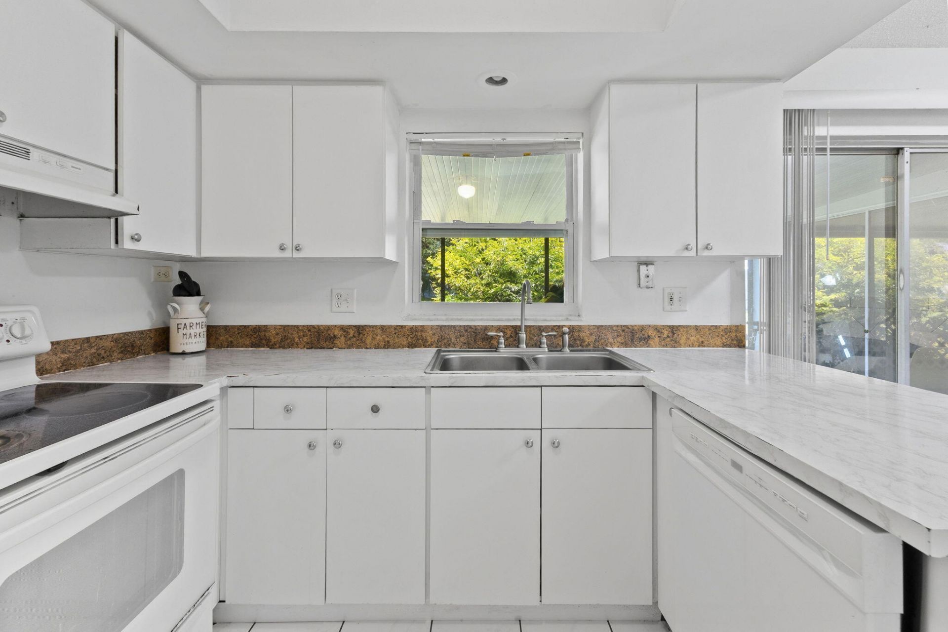 276 NE Summer Road, Port Saint Lucie, FL 34983 Photo