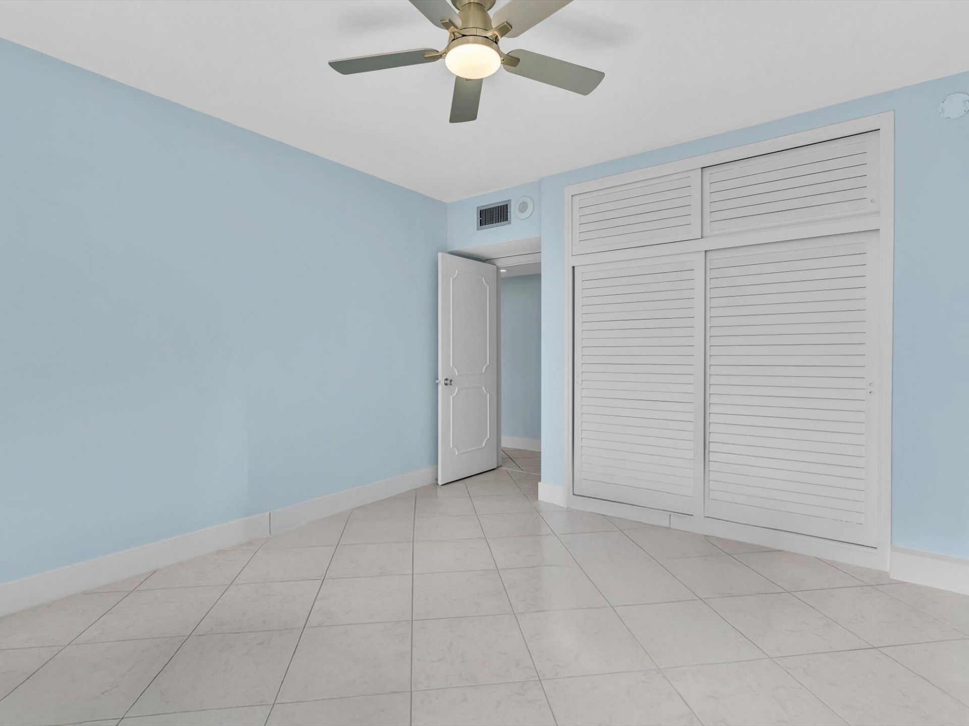 3200 NE 36th Street, Unit 1201, Fort Lauderdale, FL 33308 Photo