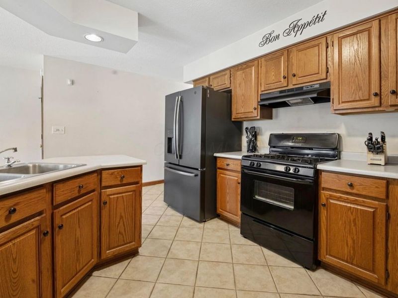 20521 Northwest Parkway, Marysville, OH 43040 Photo 18