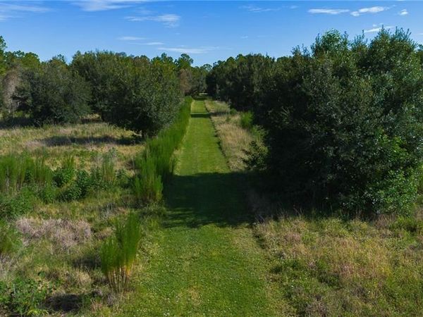 920 Sanctuary RD W, NAPLES, FL 34120