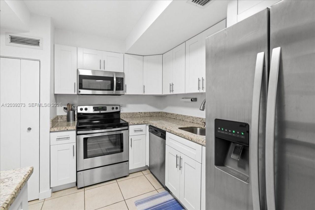 1900 S Ocean Blvd , Unit 11T, Lauderdale by the Sea, FL 33062 Photo