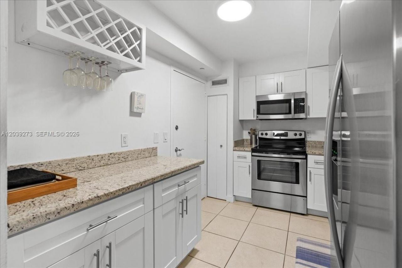1900 S Ocean Blvd , Unit 11T, Lauderdale by the Sea, FL 33062 Photo
