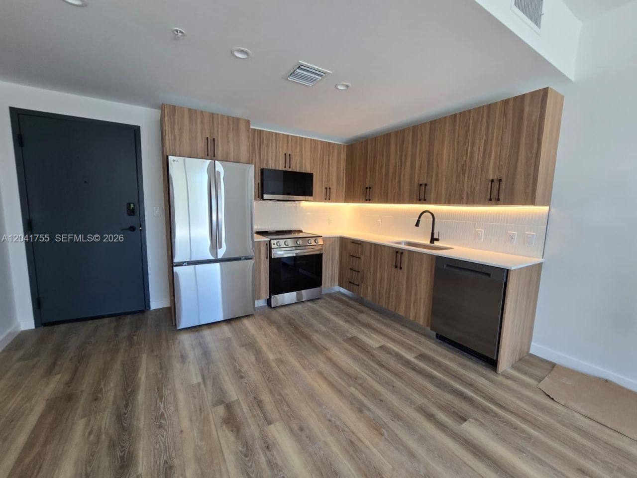2233 Fillmore St , Unit 403, Hollywood, FL 33020 Photo