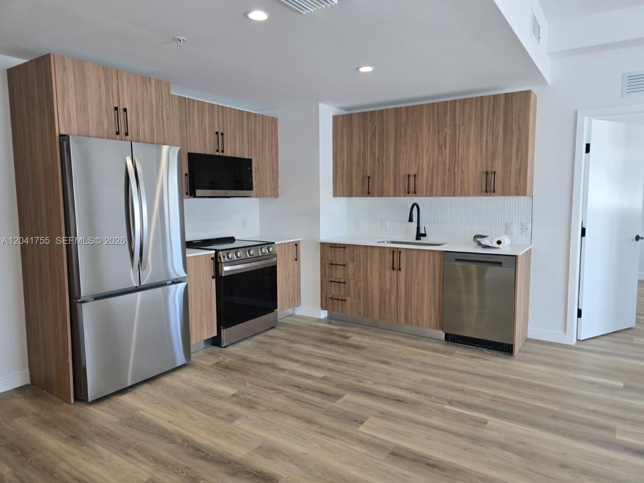 2233 Fillmore St , Unit 403, Hollywood, FL 33020 Photo