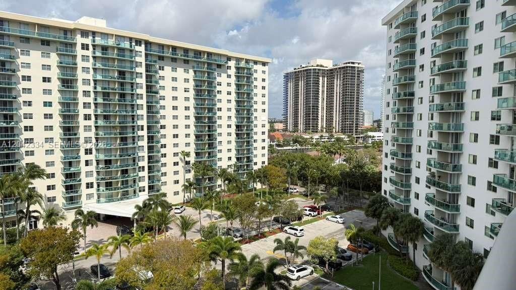 19380 Collins Ave , Unit 905, Sunny Isles Beach, FL 33160 Photo