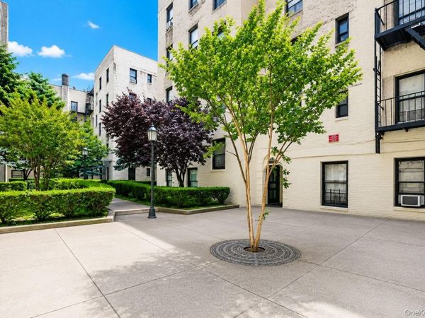 21-15 33st , Unit 4, Astoria, NY 11105