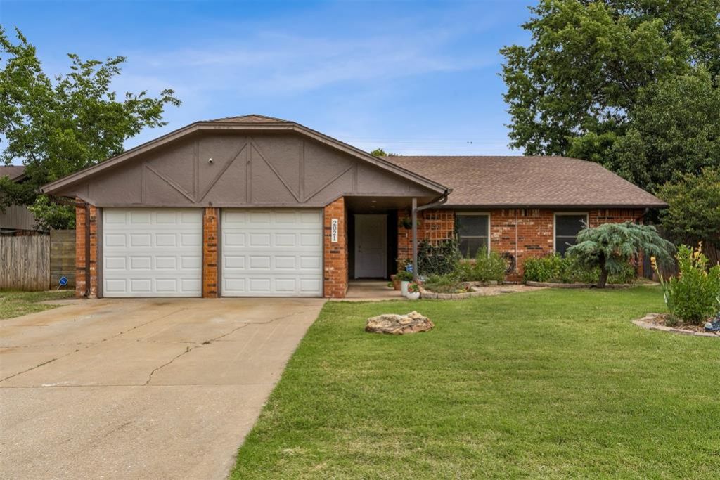 2021 Castle Rock, Edmond, OK 73003 Main Photo