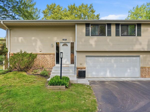 1273 Timbershore Lane, Eagan, MN 55123