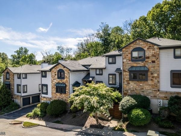 27 Overlook Dr, Independence, NJ 07840