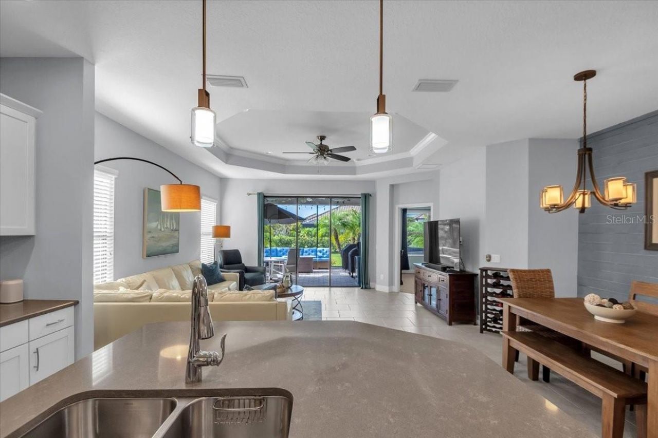 6475 Positano Court , Sarasota, FL 34243 Photo