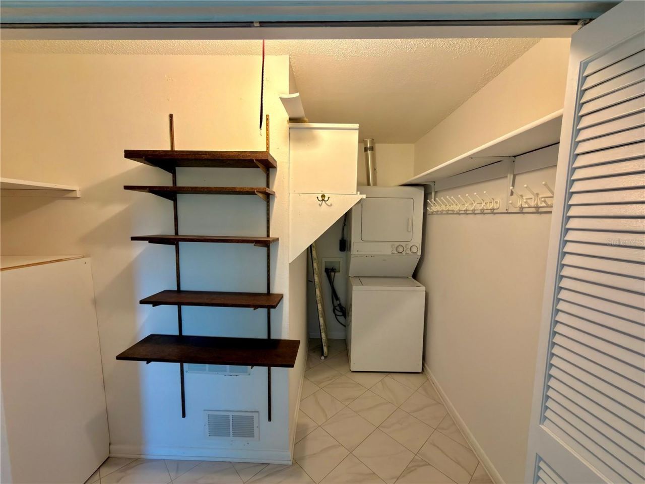 4747 Azalea Drive , Unit 231, New Port Richey, FL 34652 Photo