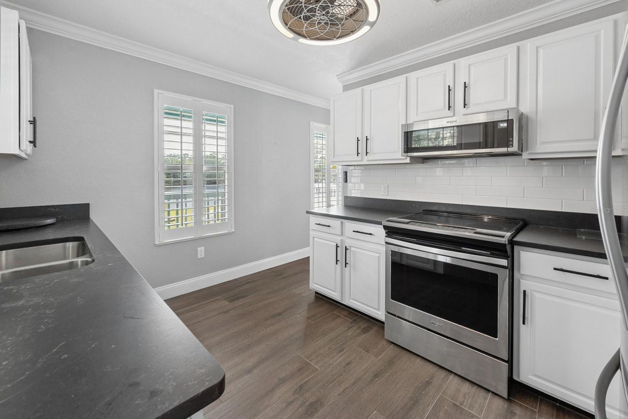 8213 Riverview Road, Fanning Springs, FL 32693 Photo