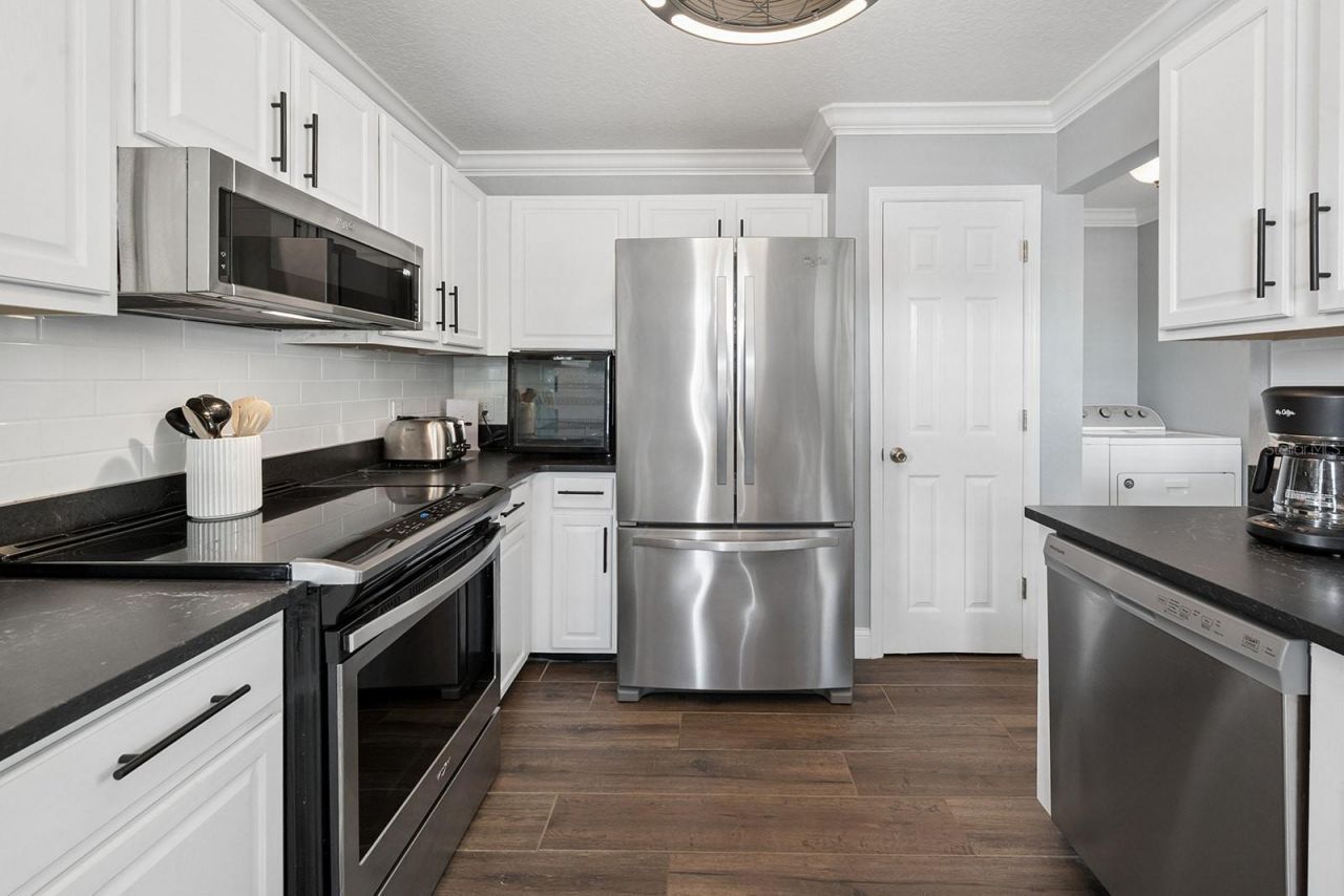 8213 Riverview Road , Fanning Springs, FL 32693 Photo