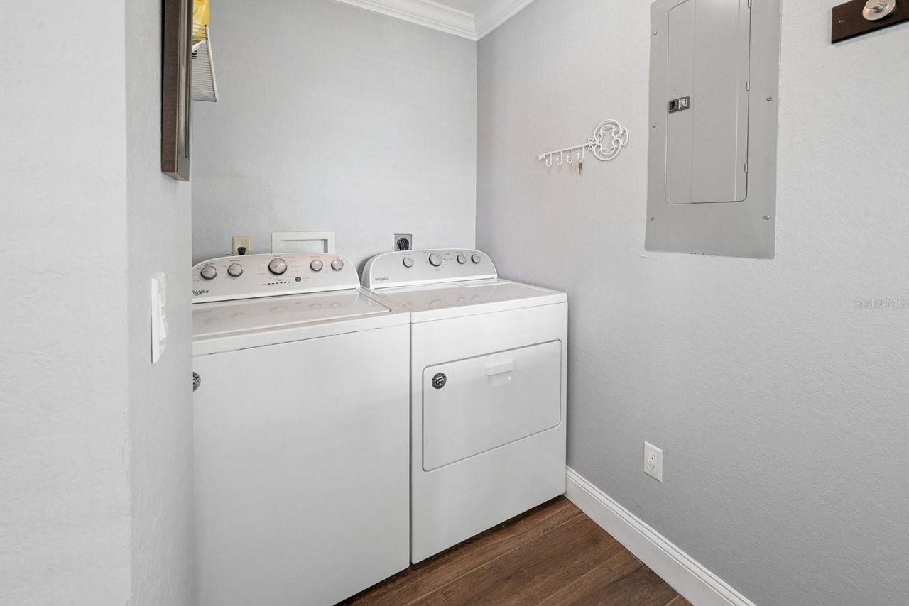 8213 Riverview Road, Fanning Springs, FL 32693 Photo