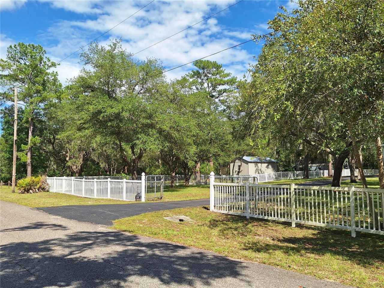 8213 Riverview Road , Fanning Springs, FL 32693 Photo