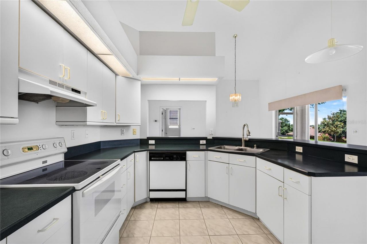 12608 Lake Ridge Circle , Clermont, FL 34711 Photo