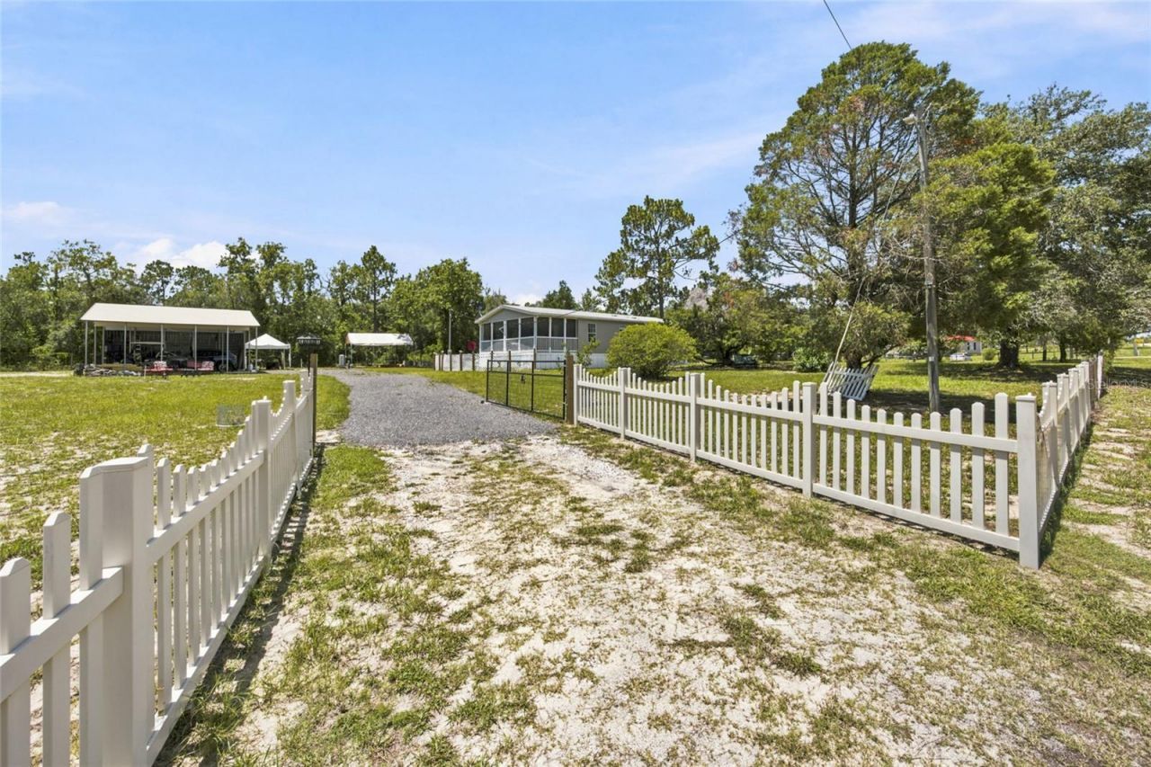 13330 SE 21st Place, Morriston, FL 32668 Photo