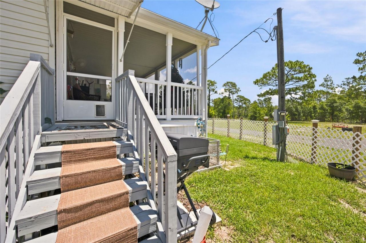 13330 SE 21st Place, Morriston, FL 32668 Photo
