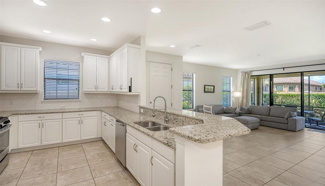 8729 Trattoria Terrace, Sarasota, FL 34238 Photo