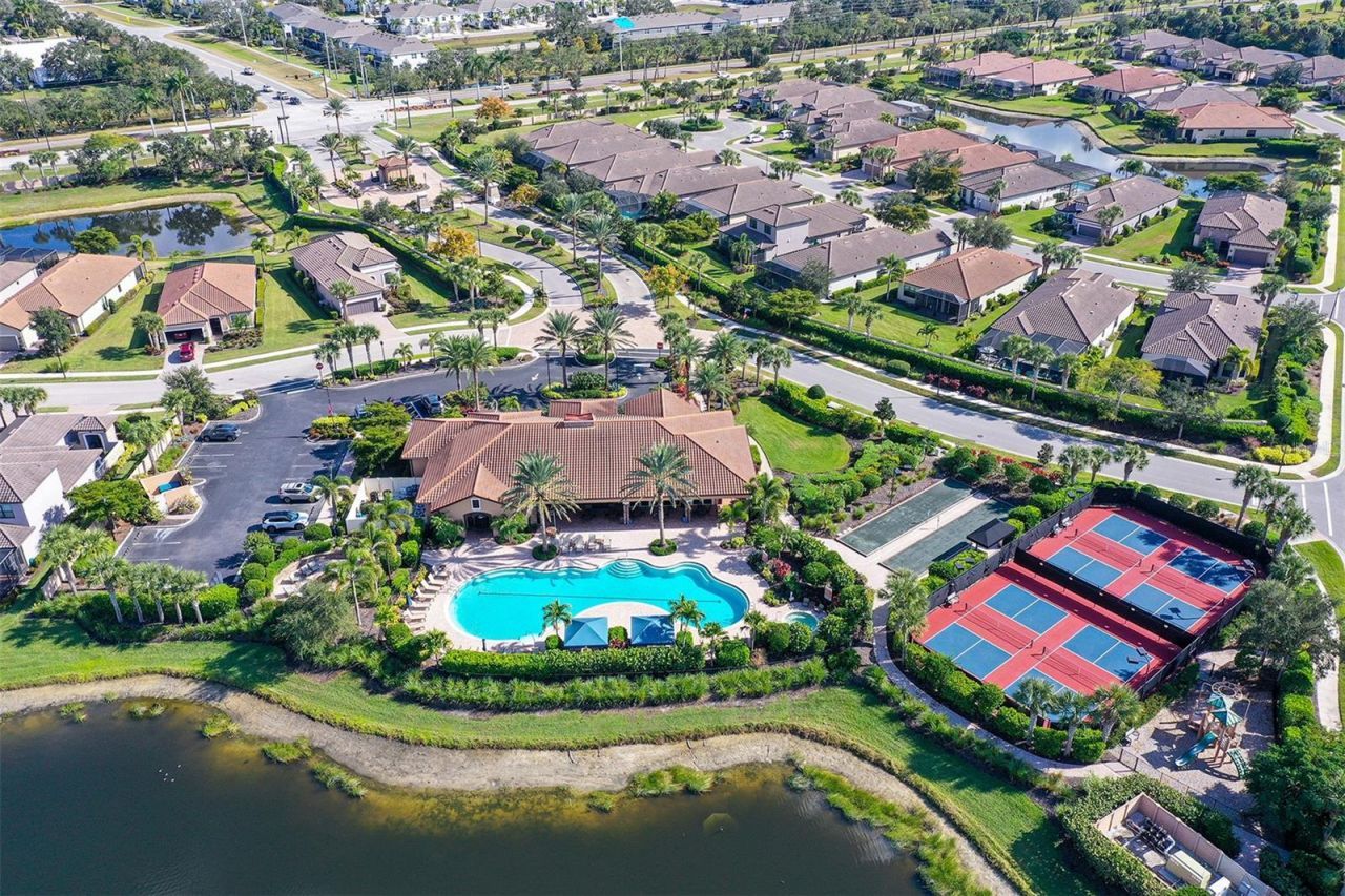 8729 Trattoria Terrace, Sarasota, FL 34238 Photo