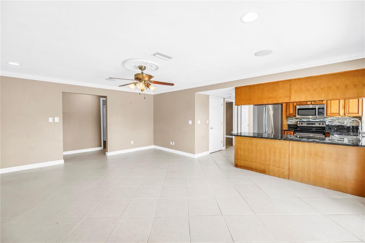 1820 Tanglewood Drive Ne, Saint Petersburg, FL 33702 Photo